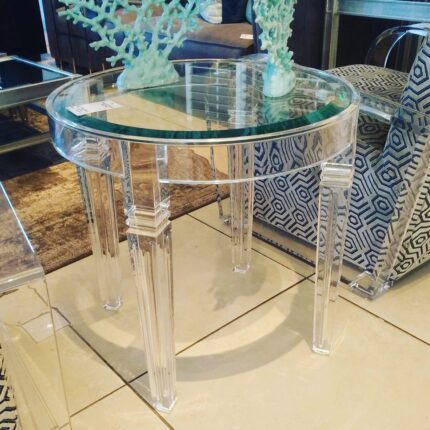 Corner table